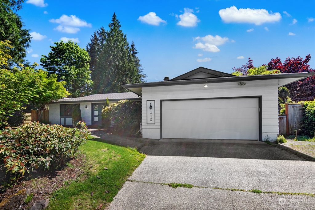 Photo of 14457 SE 8th Street, Bellevue, WA 98007 (MLS # 2238915)