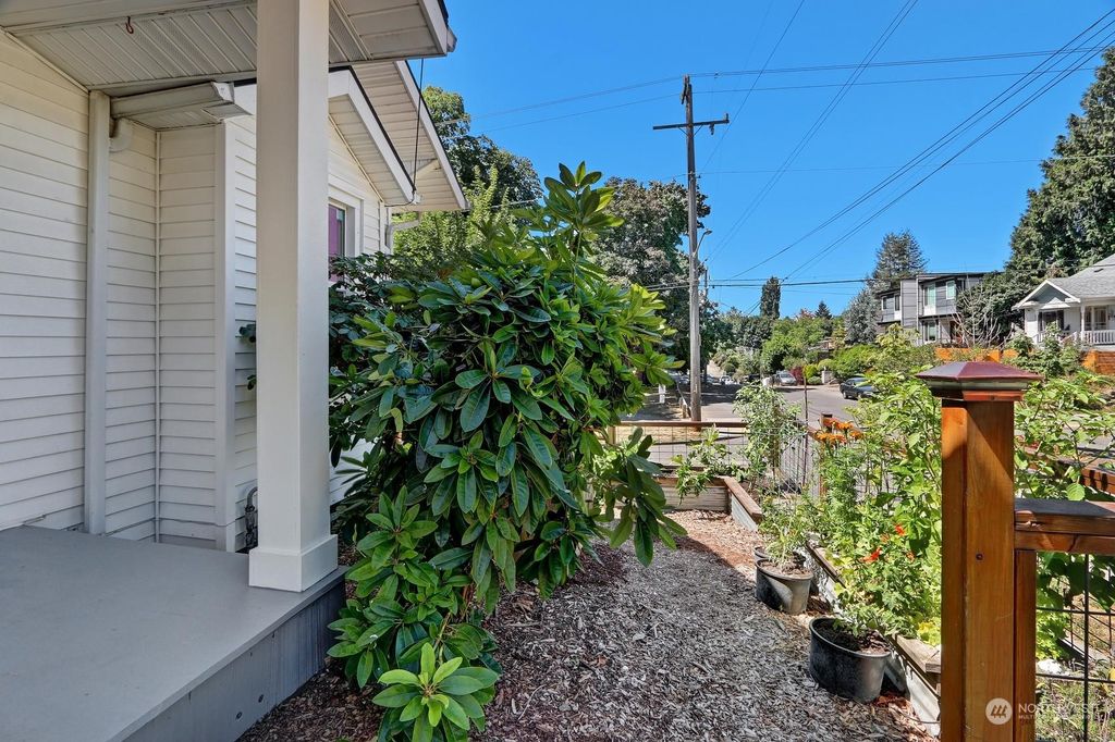 Photo of 4203 S Juneau Street, Seattle, WA 98118 (MLS # 2148337)