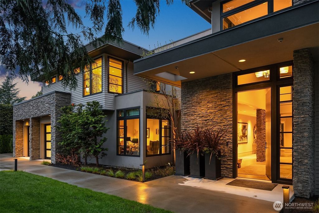 Photo of 9036 NE 26th Street, Clyde Hill, WA 98004 (MLS # 2498103)