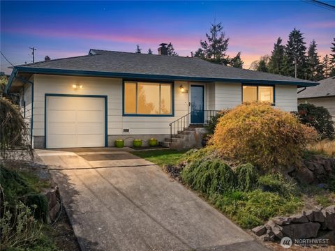 Photo of 226 Bridge Way, Everett, WA 98201 (MLS # 2502082)