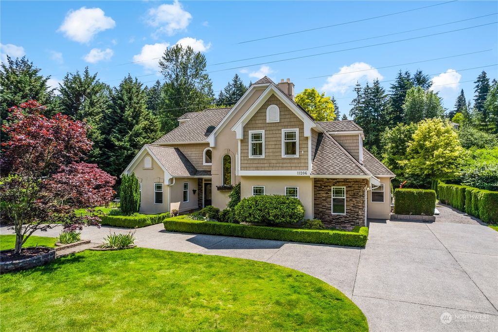 Photo of 11206 167th Court NE, Redmond, WA 98052 (MLS # 2253018)