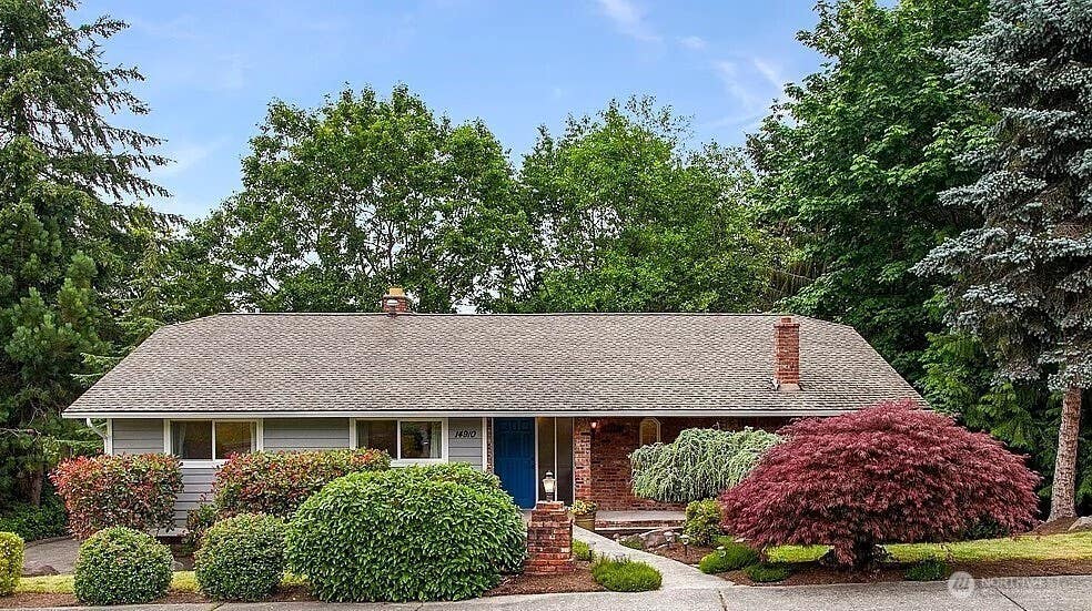 Photo of 14910 SE 49th Street, Bellevue, WA 98006 (MLS # 2551875)