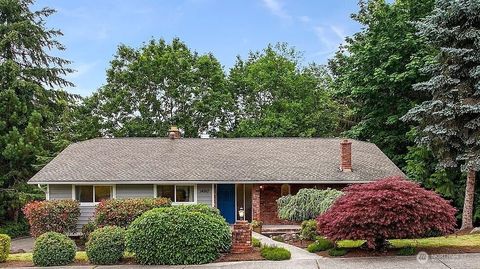 Photo of 14910 SE 49th Street, Bellevue, WA 98006 (MLS # 2551875)