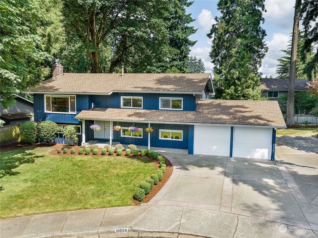 Photo of 10558 NE 122nd Street, Kirkland, WA 98034 (MLS # 2130583)