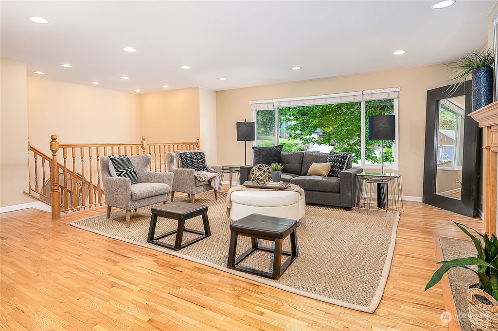 Photo of 10558 NE 122nd Street, Kirkland, WA 98034 (MLS # 2130583)