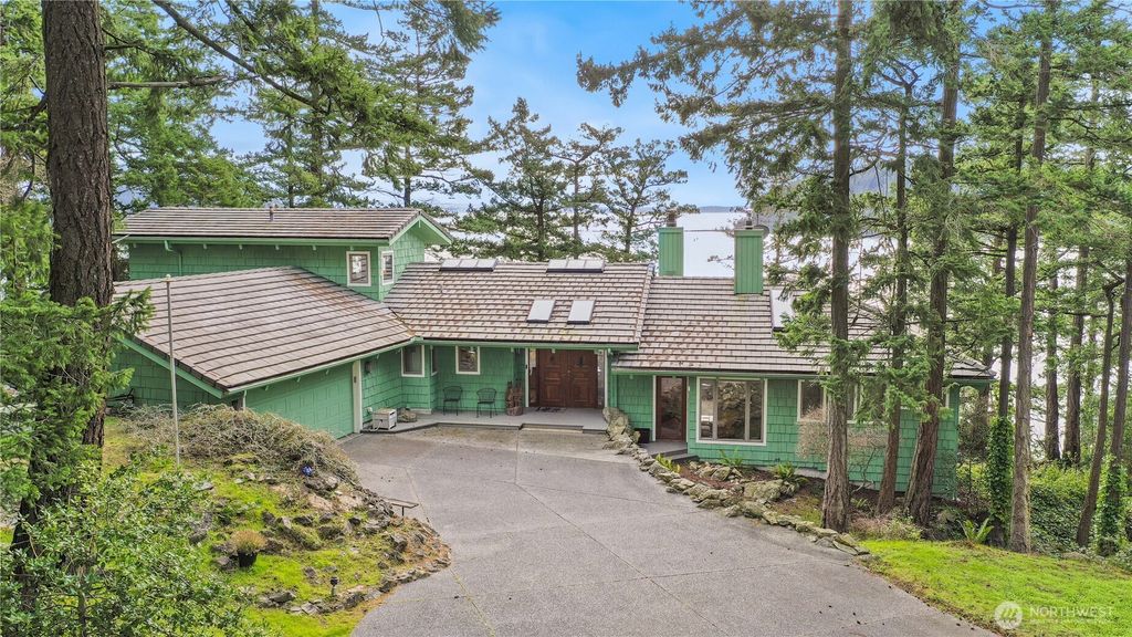 Photo of 736 Tillamuk Drive, La Conner, WA 98257 (MLS # 2472853)