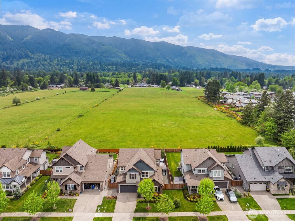 Photo of 1503 Glacier Avenue SE, North Bend, WA 98045 (MLS # 2520005)