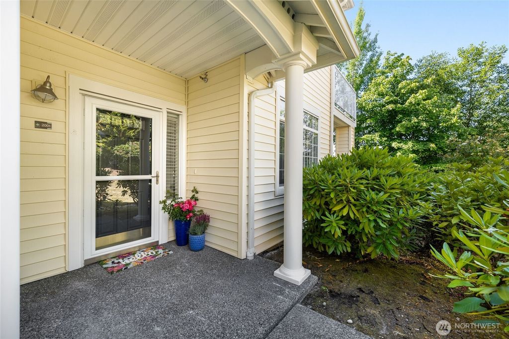 Photo of 1855 SE Trossachs Boulevard #2001, Sammamish, WA 98075 (MLS # 2391796)