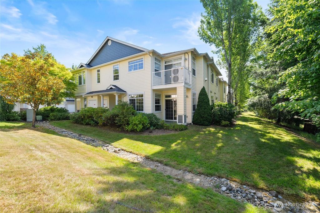 Photo of 1855 SE Trossachs Boulevard #2001, Sammamish, WA 98075 (MLS # 2391796)