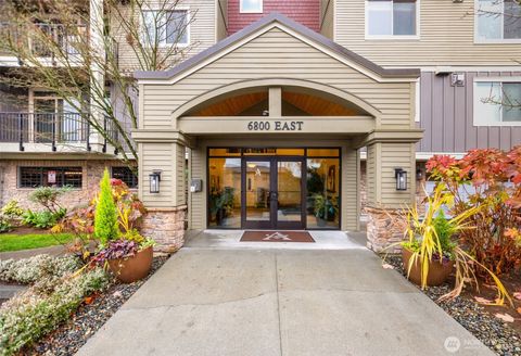 6800 132nd Place SE E203 Newcastle WA 98059