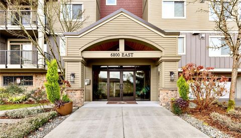 6800 132nd Place SE E203 Newcastle WA 98059