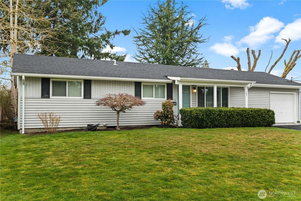 Photo of 703 22nd Street SE, Auburn, WA 98002 (MLS # 2485527)