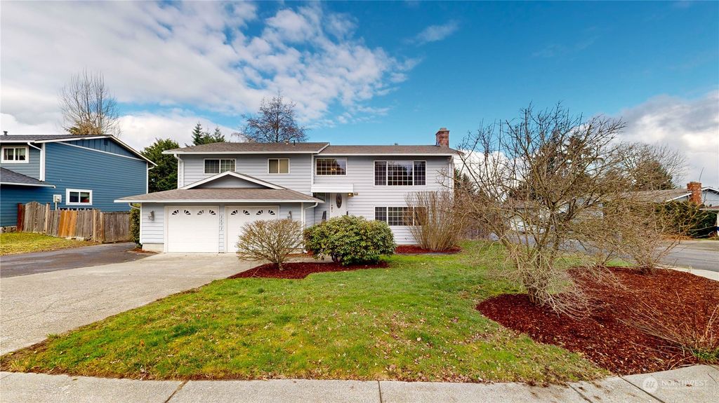 Photo of 3602 SW 331st Street, Federal Way, WA 98023 (MLS # 2197335)