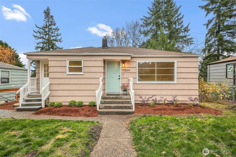 Photo of 12534 North Park Avenue N, Seattle, WA 98133 (MLS # 2460253)