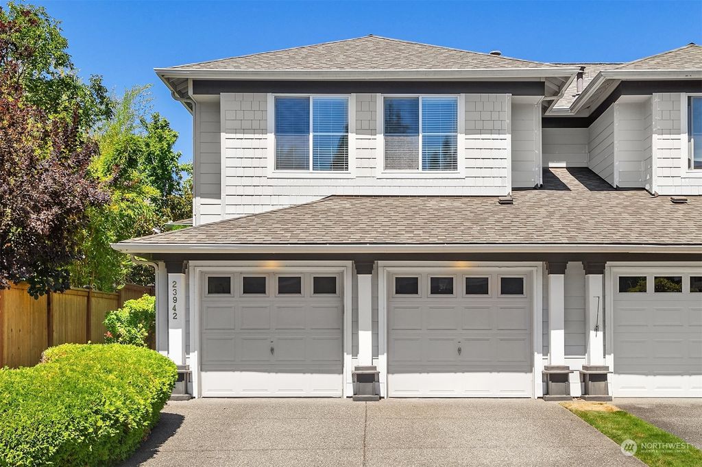 Photo of 23942 SE 7th Lane, Sammamish, WA 98074 (MLS # 2269508)