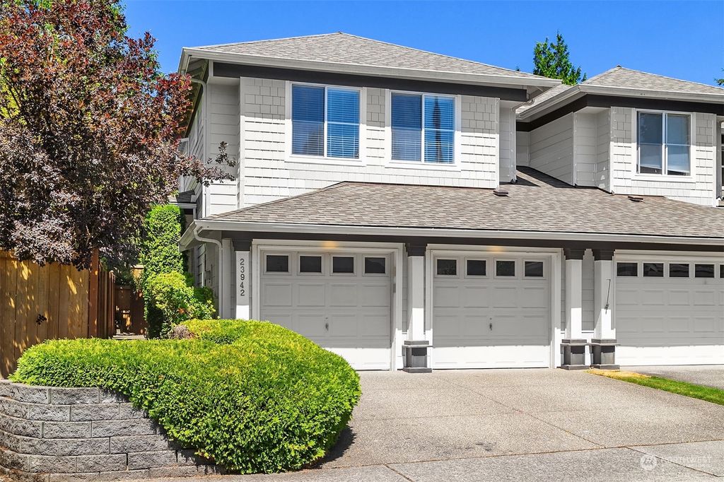 Photo of 23942 SE 7th Lane, Sammamish, WA 98074 (MLS # 2269508)