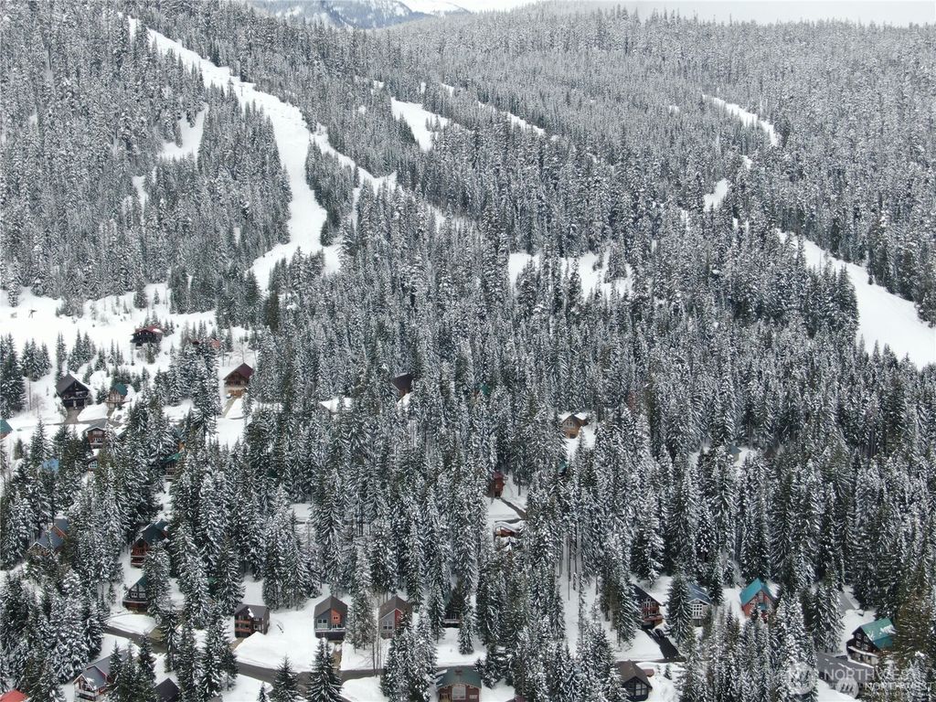 Photo of 91 Arlberg Place, Snoqualmie Pass, WA 98068 (MLS # 2375677)