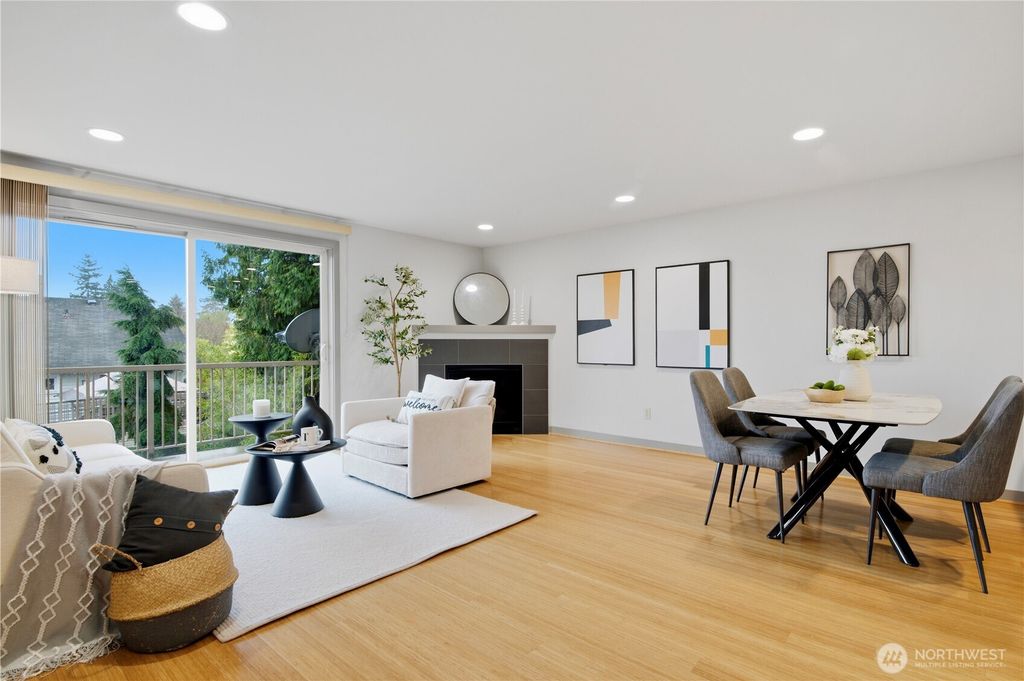 Photo of 925 N 85th Street #B, Seattle, WA 98103 (MLS # 2507213)