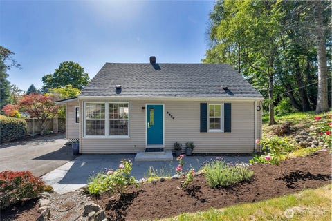 Photo of 9827 22nd Avenue SW, Seattle, WA 98106 (MLS # 2512331)