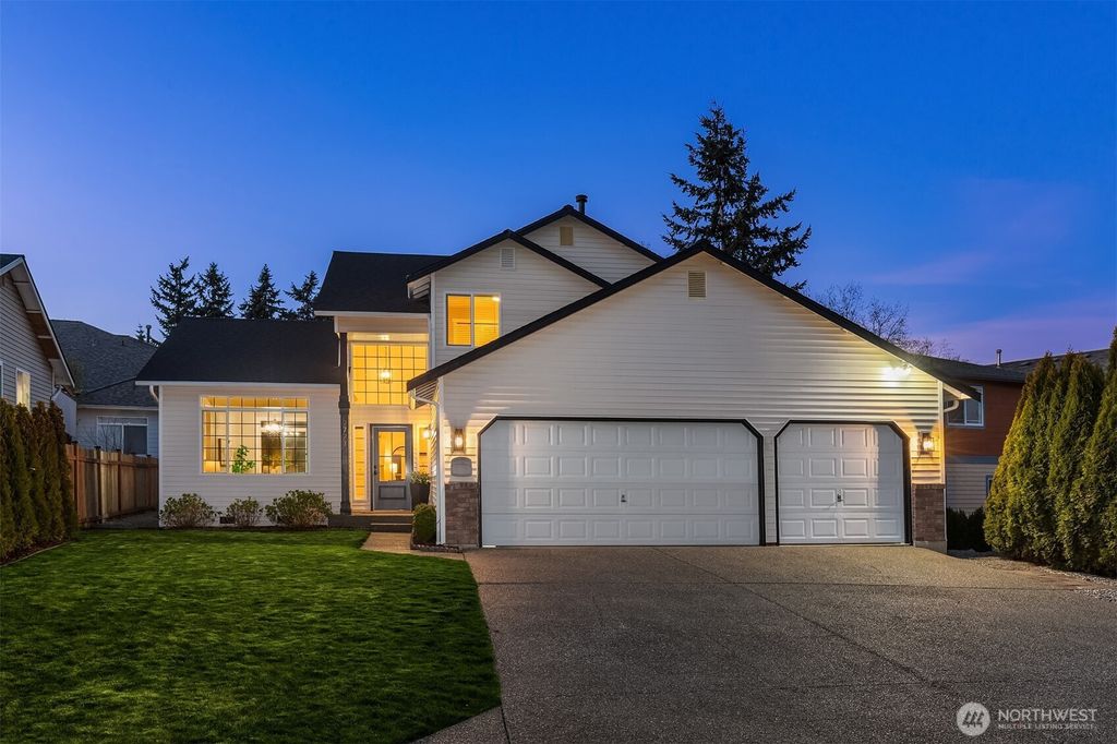 Photo of 2721 144th Street SW, Lynnwood, WA 98087 (MLS # 2492280)