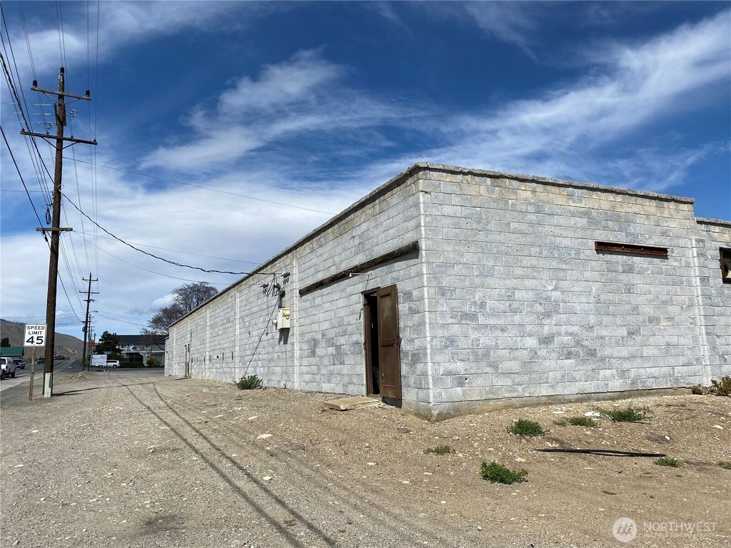 Photo of 13954 US 2, Orondo, WA 98843 (MLS # 2499889)