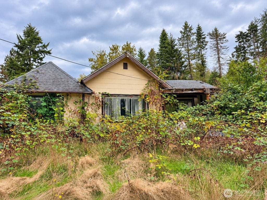Photo of 18646 Byers Road SE, Maple Valley, WA 98038 (MLS # 2588392)