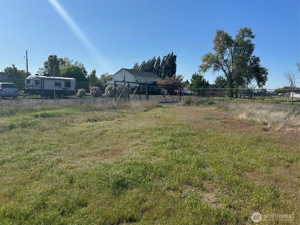 Photo of 7895 Brunch Road NE, Moses Lake, WA 98837 (MLS # 2469542)
