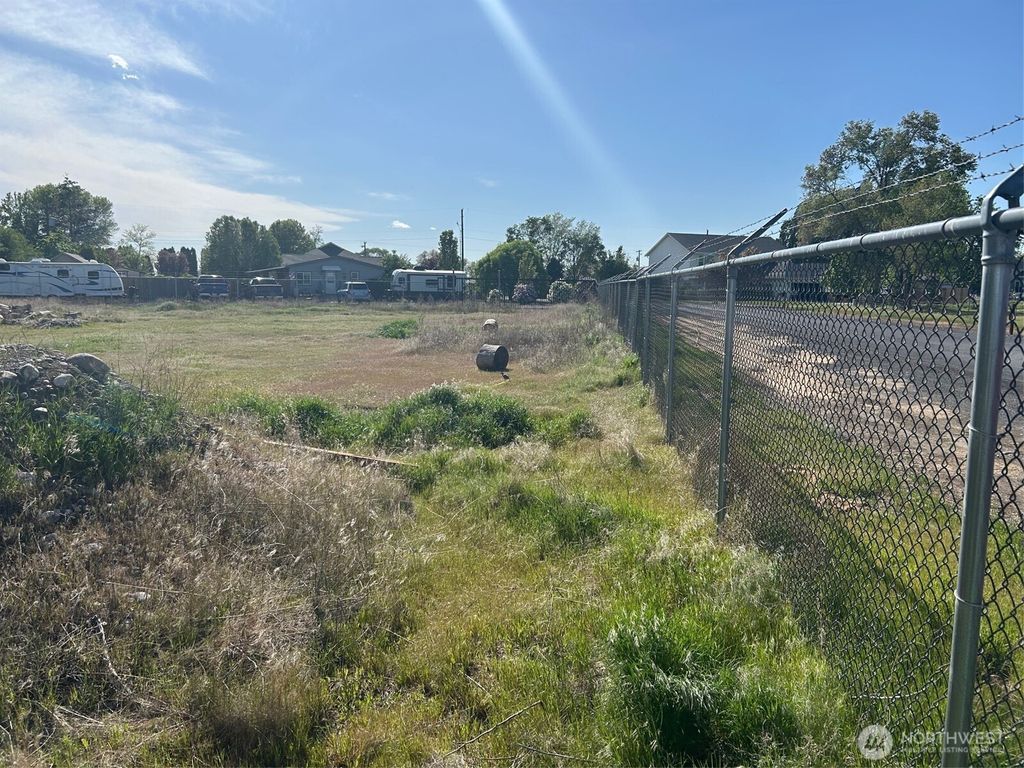 Photo of 7895 Brunch Road NE, Moses Lake, WA 98837 (MLS # 2469542)