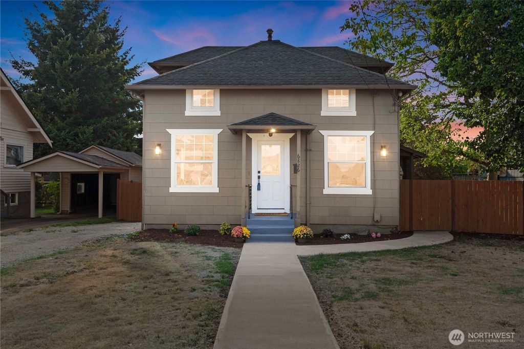 Photo of 6826 Park Avenue S, Tacoma, WA 98408 (MLS # 2471706)