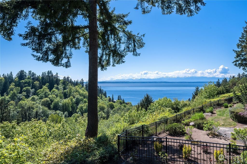 Photo of 6630 128th Street SW, Edmonds, WA 98026 (MLS # 2262920)