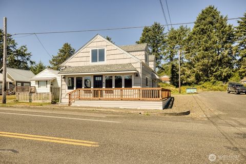 Photo of 40 Main Street, Pacific Beach, WA 98571 (MLS # 2461102)