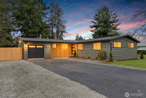 Photo of 30041 14th Avenue S, Federal Way, WA 98003 (MLS # 2482336)