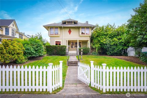 Photo of 307 AVENUE C, Snohomish, WA 98290 (MLS # 2454868)