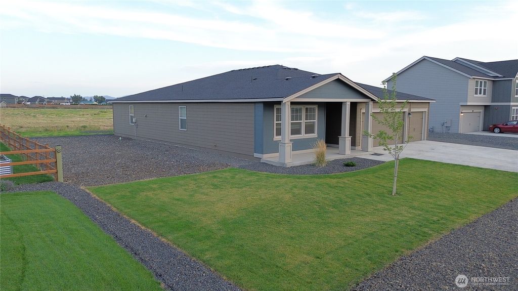 Photo of 3006 Dapple Gray Way, Ellensburg, WA 98926 (MLS # 2512476)