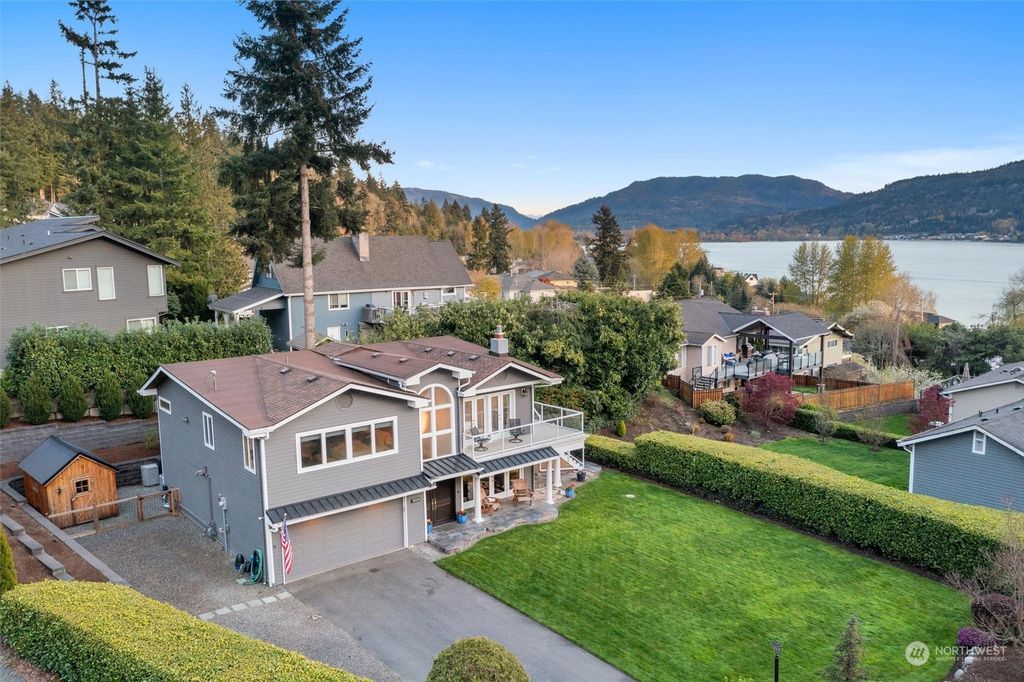 Photo of 3020 197th Avenue SE, Sammamish, WA 98075 (MLS # 2046206)