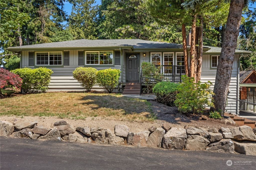 Photo of 13341 31st Avenue NE, Seattle, WA 98125 (MLS # 2131486)