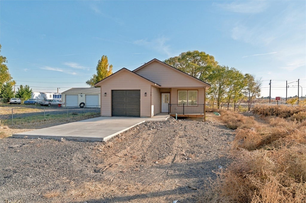 Photo of 419 S 5th Avenue, Soap Lake, WA 98851 (MLS # 2595701)