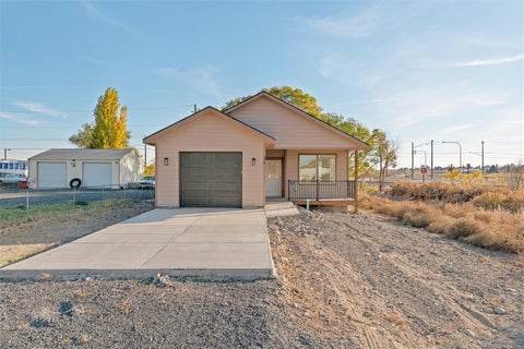 Photo of 419 S 5th Avenue, Soap Lake, WA 98851 (MLS # 2595701)