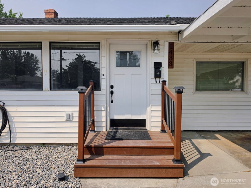 1433 Boyer Avenue