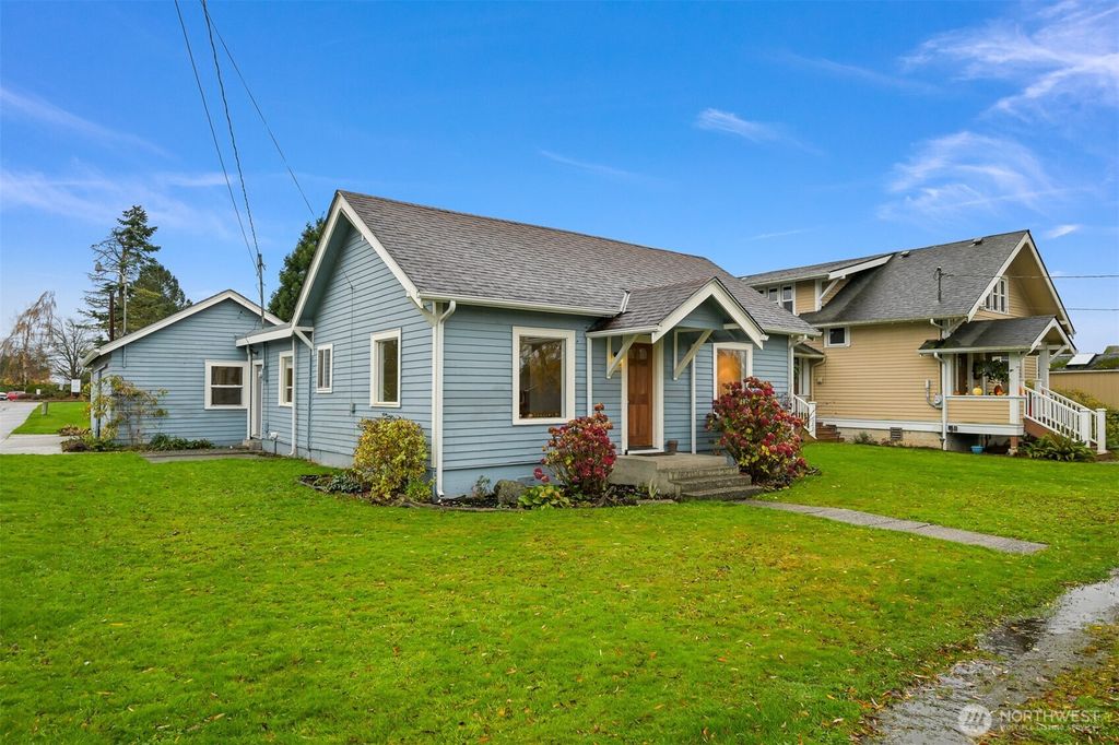 Photo of 5811 Main Street, Bow, WA 98232 (MLS # 2457793)