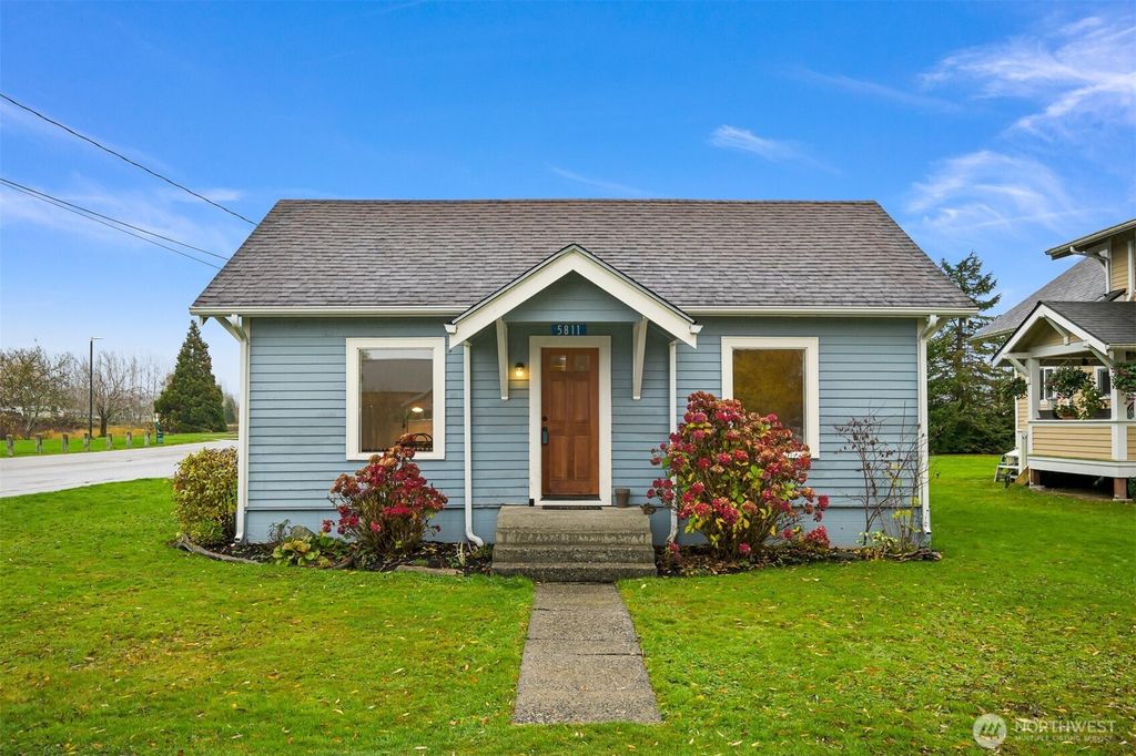 Photo of 5811 Main Street, Bow, WA 98232 (MLS # 2457793)
