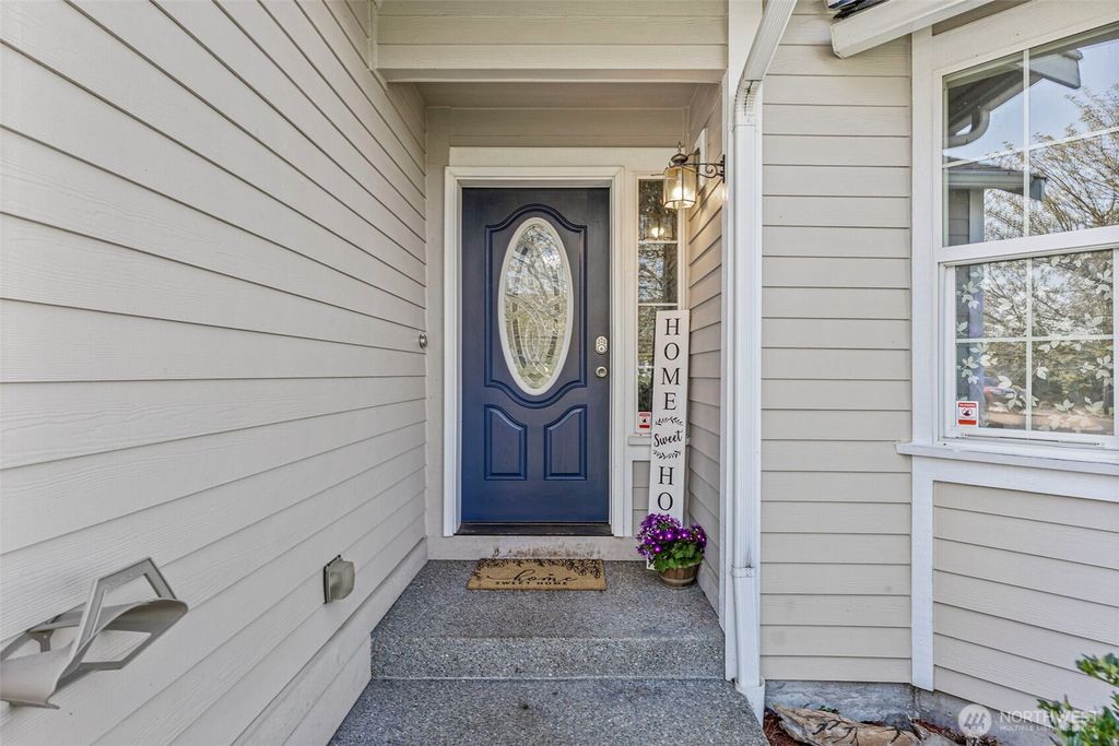 Photo of 9115 Paradise View Court SE, Yelm, WA 98597 (MLS # 2505419)