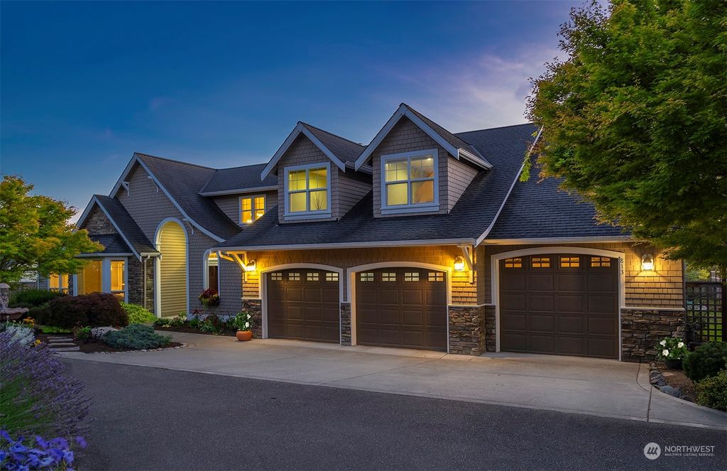 Photo of 813 9th Avenue N, Edmonds, WA 98020 (MLS # 2157778)