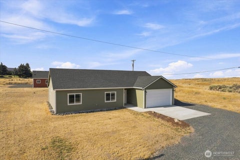 Photo of 620 SW Regent Ave Ave, Wilbur, WA 99185 (MLS # 2567902)