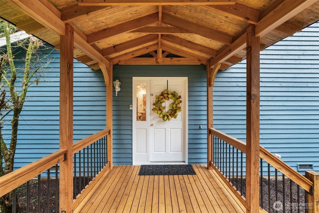 Photo of 7115 235th Avenue NE, Redmond, WA 98053 (MLS # 2348569)