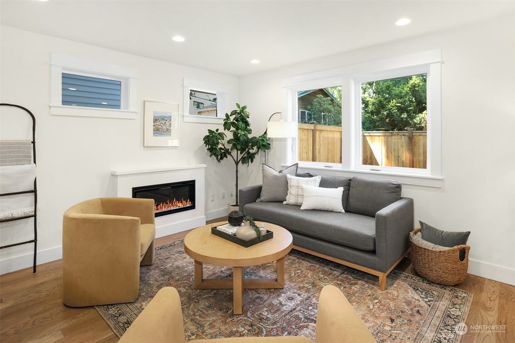 Photo of 7517 21st Avenue NE, Seattle, WA 98115 (MLS # 2147632)