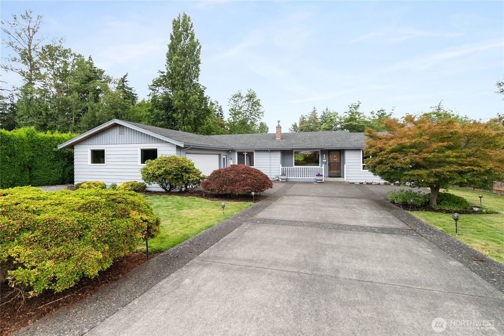 Photo of 3024 Cherrywood Avenue, Bellingham, WA 98225 (MLS # 2546699)