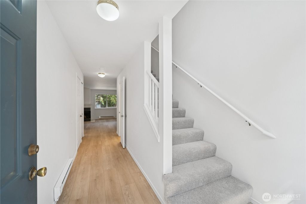 Photo of 927 132nd Street SW #H5, Everett, WA 98204 (MLS # 2468137)