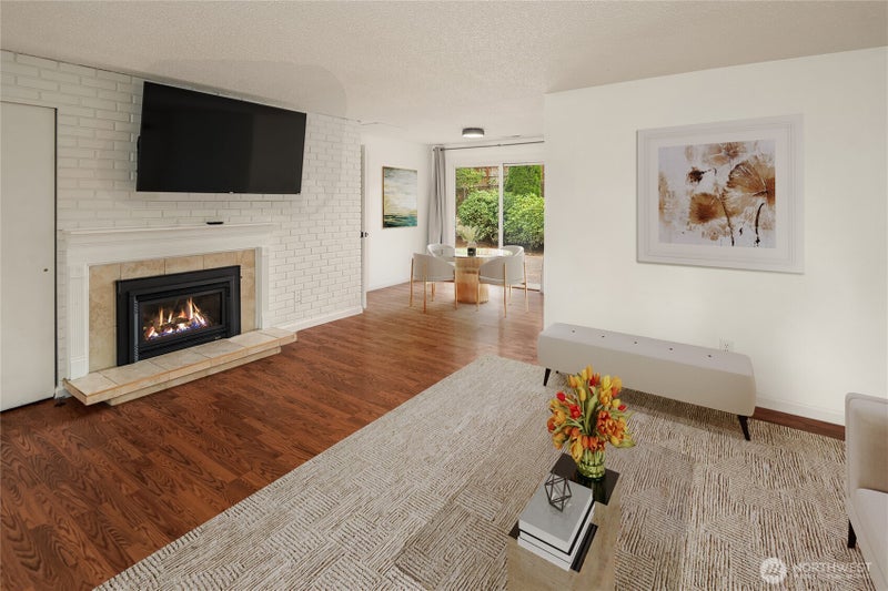 732 NE Roswell Drive