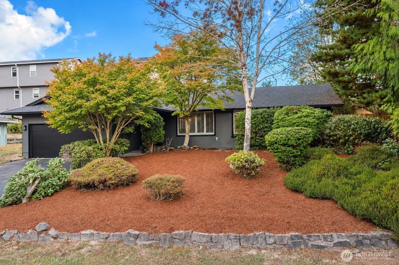 732 NE Roswell Drive